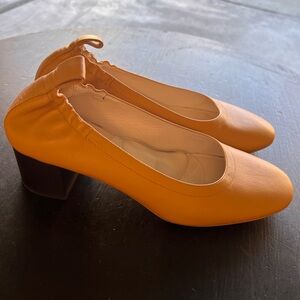 Everlane (made in Italy), leather The Day Heel in color: honey stacked